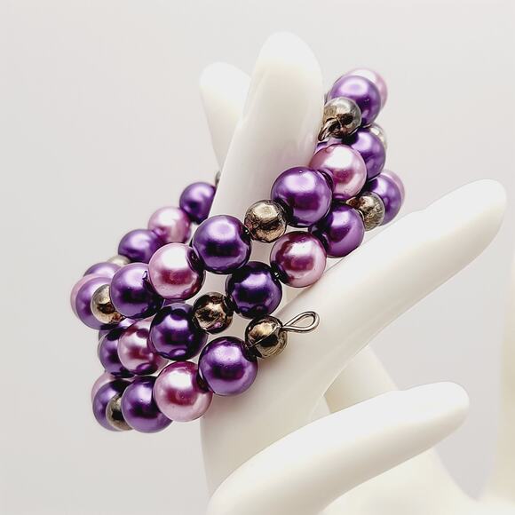 Vintage 1950s Purple Faux Pearl Memory Wire Bracelet - Picture 5 of 10